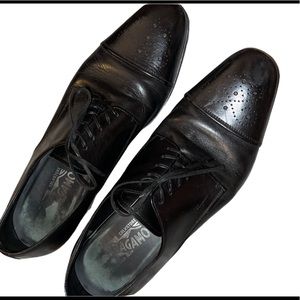 Size ten men’s ferragamo cap toe dress shoe, black